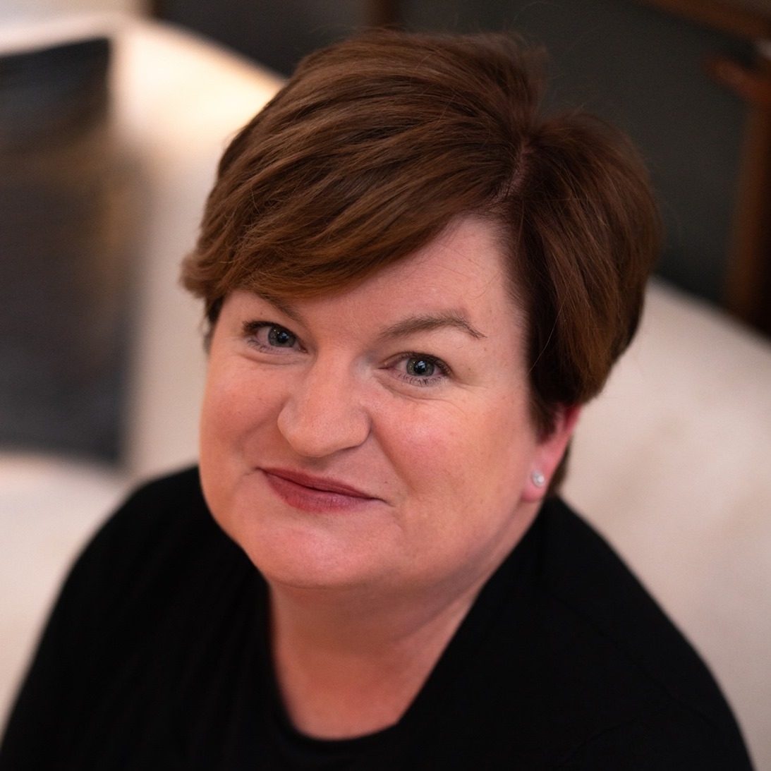 Lucy Lennox headshot